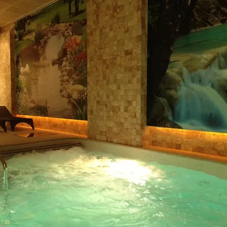 Cortijo Salinas Montecorto